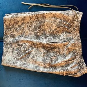 Men’s M Lululemon Swimming trunks - never worn